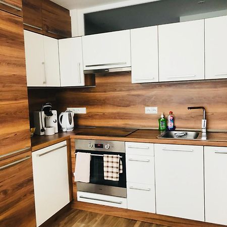 Jenys Apartment Теплице Екстериор снимка