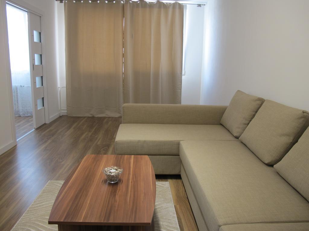 Jenys Apartment Теплице Екстериор снимка