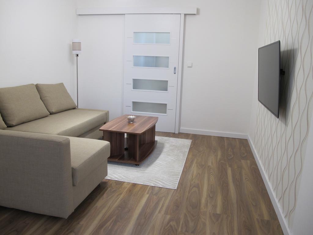 Jenys Apartment Теплице Екстериор снимка
